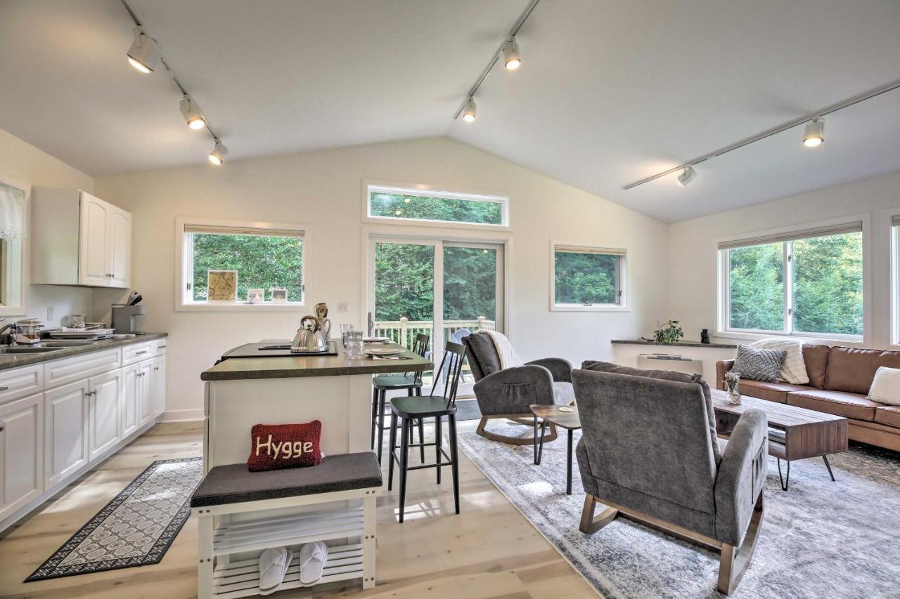 Airy And Bright Hideaway Near Smugglers Notch! Cambridge Exterior foto